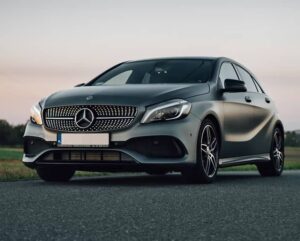 Mercedes-Benz GLC 300 Coupe 2024: Giá dự kiến 3,3 tỷ, cuối năm mới có xe